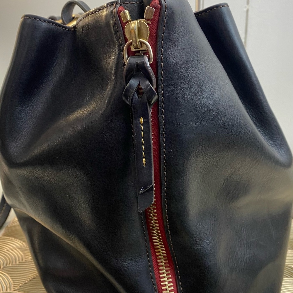 Dooney & Bourke Florentine Barlow Black Leather Shoulder Tote Bag - Picture 11 of 13